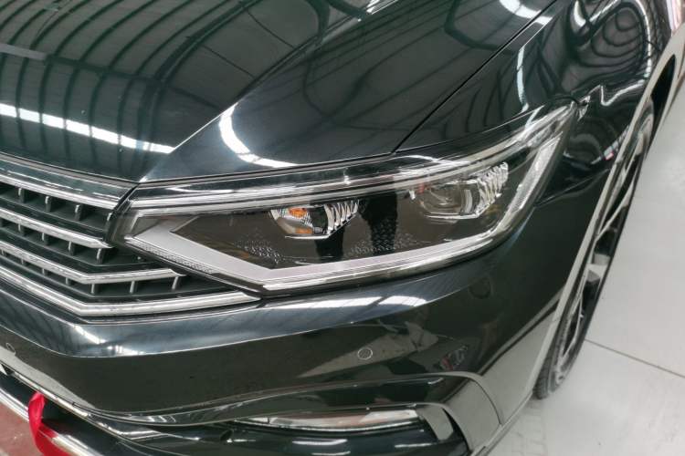 Used Volkswagen Magotan 2023 2 Million Units Commemorative Edition 330TSI DSG Luxury Version
