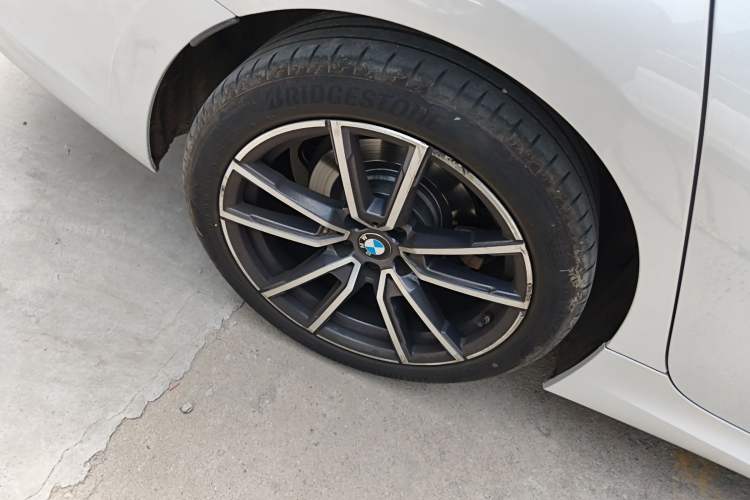 Used BMW 3 Series 2021 Second Facelift 320Li M Sport Package Right Rear Wheel Hub