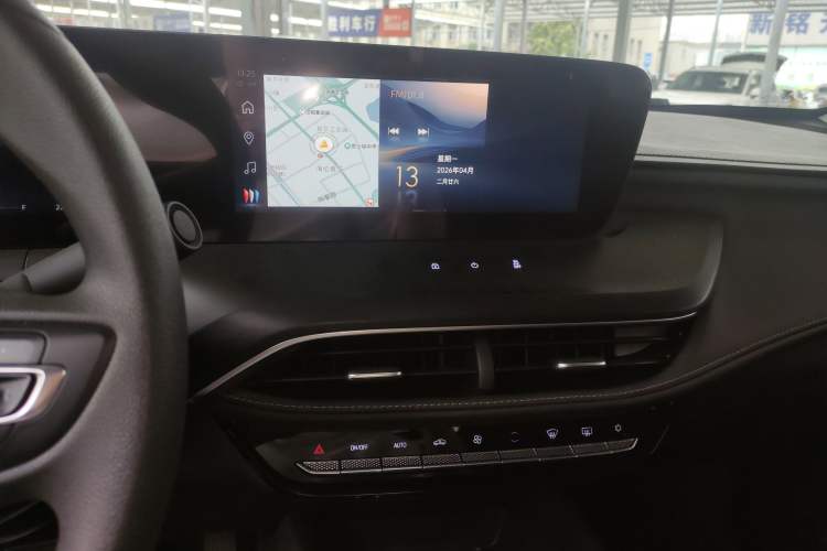 Used Buick Verano 2023 Pro Enjoyment Edition Audio And AC Panel