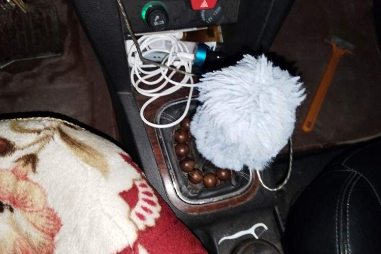 Used Yema F16 2014 1.6L Manual Elite Edition Gear Lever