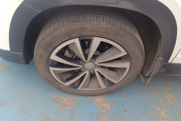 Used Volkswagen Tharu 2020 280TSI Two-Wheel Drive Luxury Plus Version China VI Standard Left Front Wheel Hub