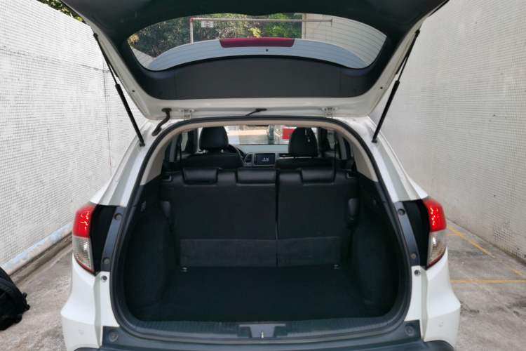 Used Honda Vezel 2020 1.5L CVT Pioneer Edition
