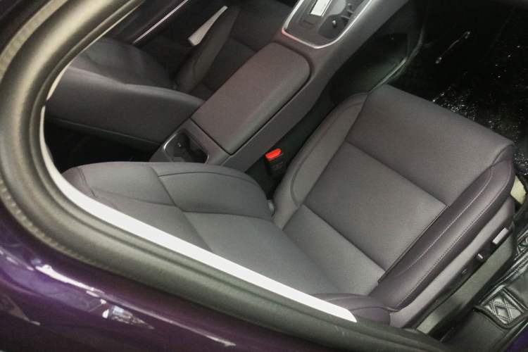 Used Leapmotor C16 2026 Extended-Range 280 LiDAR Zhizun Edition 6 Seats
