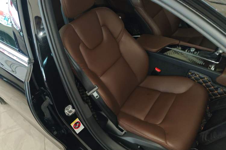 Used Volvo S90 2018 T5 Zhiyuan Edition
