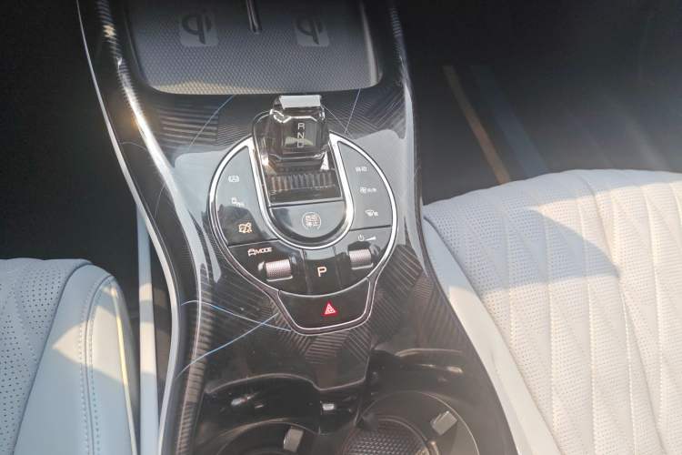 Used BYD Seal 2022 700 km Long-Range Rear-Wheel-Drive Version Gear Lever