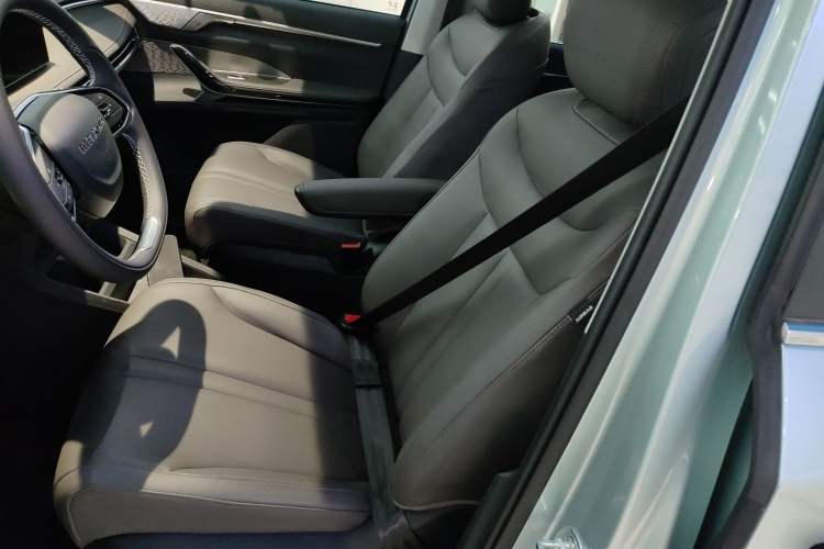 Used SAIC MAXUS Dajia 7 2024 Revised Version Super Hybrid Long-Range Edition Enjoyment Version Left Front Seat