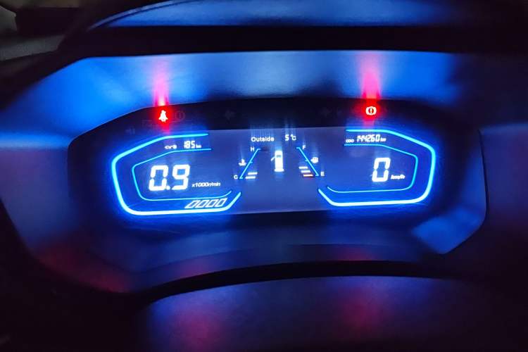 Used CHANGAN OSHAN A800 2017 1.6L Manual Comfort Model