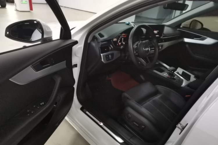 Used Audi A4L 2022 40 TFSI Fashion Dynamic Model
