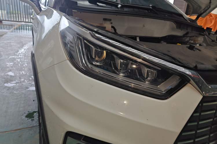 Used BYD Yuan New Energy 2019 EV360 Smart Connect Enjoyment Model Right Front Headlight