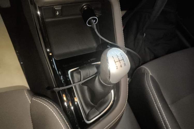 Used CHANGAN Eado DT 2018 1.6L Manual Comfort Model Gear Lever