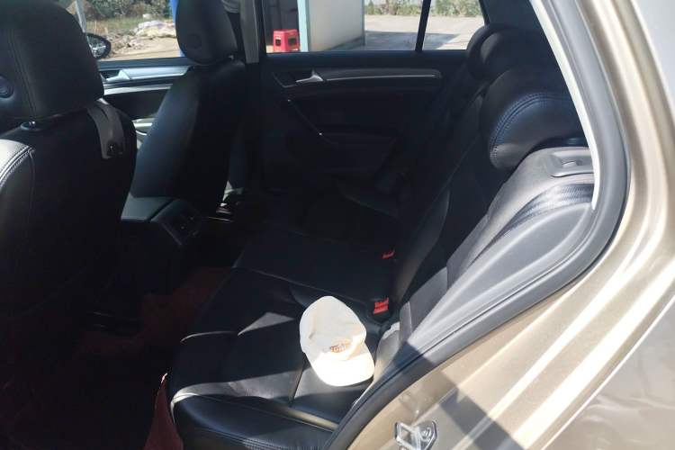 Used Volkswagen Golf 2017 230TSI Automatic Comfort Edition – Celebrating Milestone of One Million Units Left Rear Seat