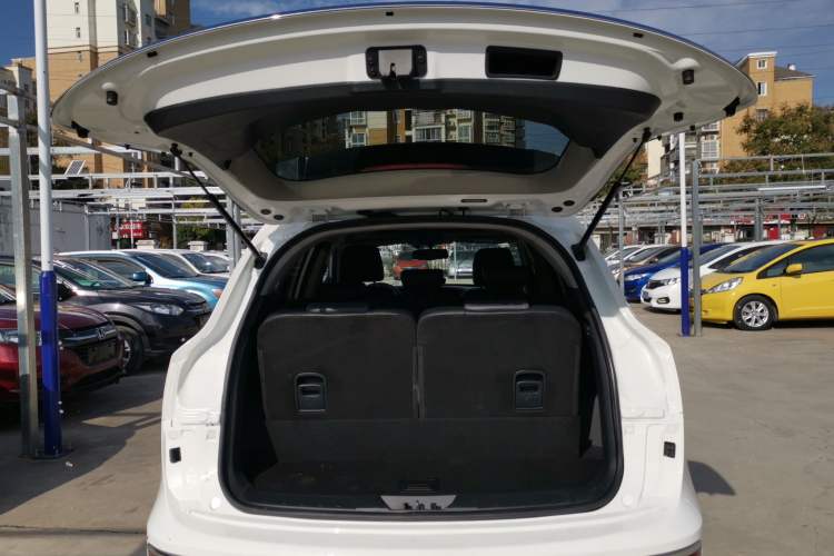 Used JAC Refine S7 2017 2.0T Automatic Luxury Smart Version