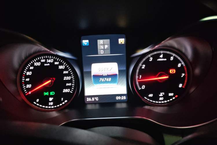 Used Mercedes-Benz GLC 2018 GLC 260 4MATIC Luxury Model