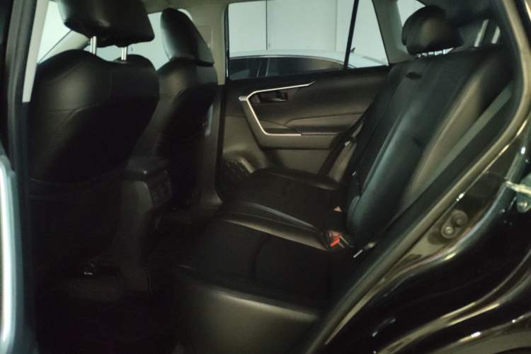 Used Toyota RAV4 2023 2.0L CVT Two-Wheel Drive Urban Edition Left Rear Seat