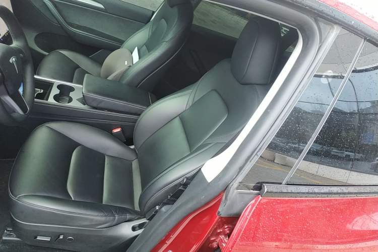 Used Tesla Model Y 2024 Rear-Wheel-Drive Version Left Front Seat