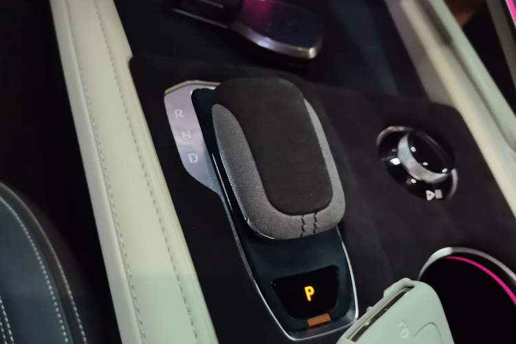 Used Zeekr 001 2021 Ultra-Long Range Single-Motor WE Edition Gear Lever