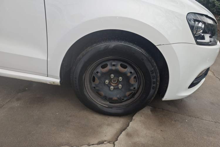 Used Volkswagen Polo 2016 1.4L Manual Fashion Model
