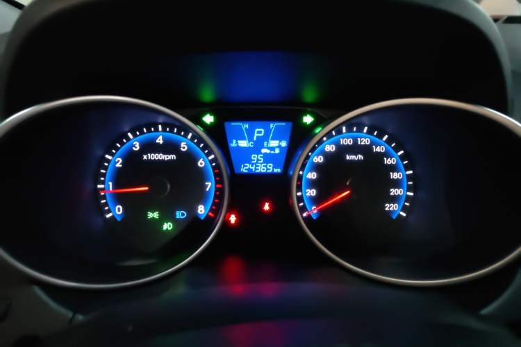 Used Hyundai ix35 2012 2.0L Automatic 4x4 Prestige Edition GLS
