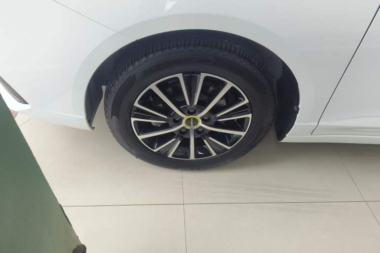 Used Roewe i5 2021 1.5L CVT Platinum Edition