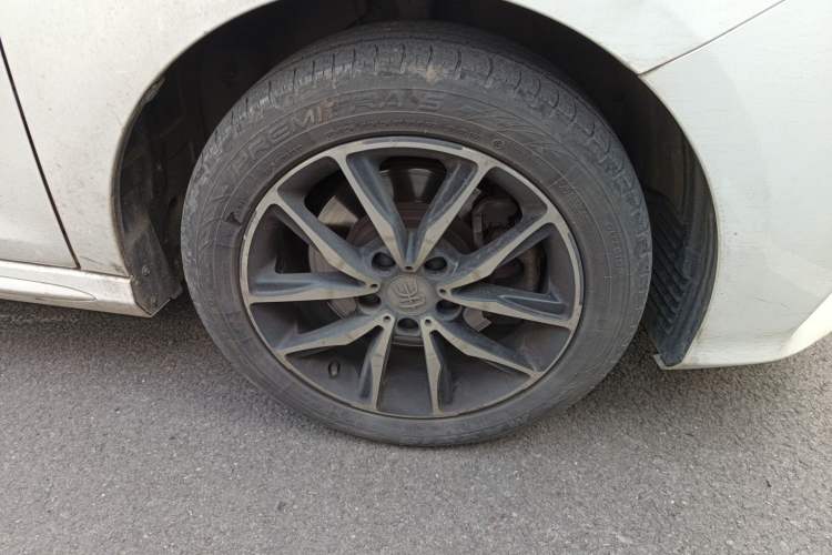 Used BYD Song MAX 2018 1.5T Automatic Smart Connect Luxury 6-Seater
