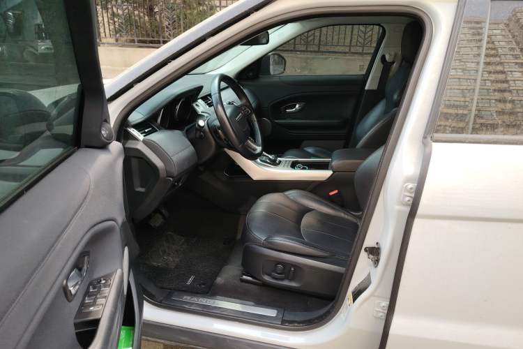 Used Land Rover Range Evoque 2017 2.0T British-Style Prestige Edition
