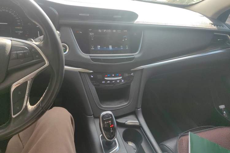 Used Cadillac XT5 2017 Anniversary Edition 28T Four-Wheel Drive Luxury Model Audio And AC Panel