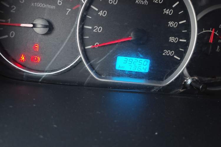 Used Wuling Hongguang 2014 1.5L S Standard Version Odometer Close Up