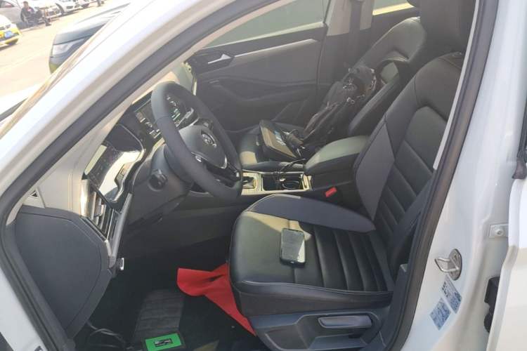 Used Volkswagen Sagitar 2020 200TSI DSG Comfort Version China VI Standard Left Front Seat