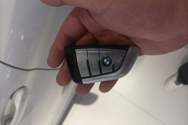 Used BMW 5 Series 2023 530Li Leading Model M Sport Package Vehicle Key