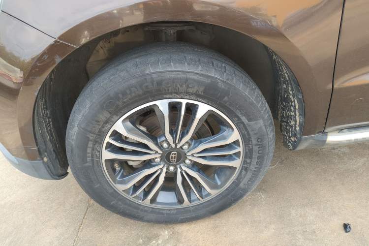 Used Geely Auto Vision X6 2016 1.8L Manual Luxury Model
