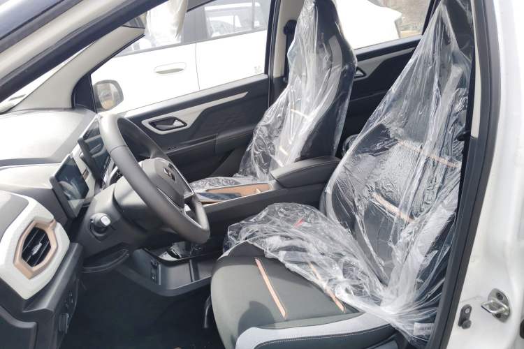 Used JAC Yiwei E10X 2024 Charming Edition 301km Lite
