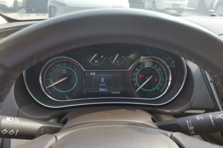 Used Buick Regal 2014 2.0L Elite Fashion Edition Instrument Cluster