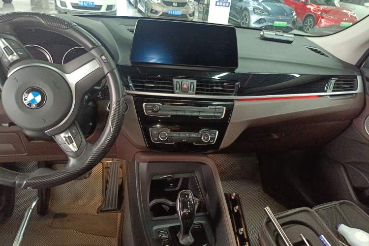 Used BMW X1 2022 sDrive25Li Leading Model
