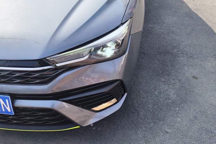 Used Roewe i5 2021 1.5L CVT Diamond Edition