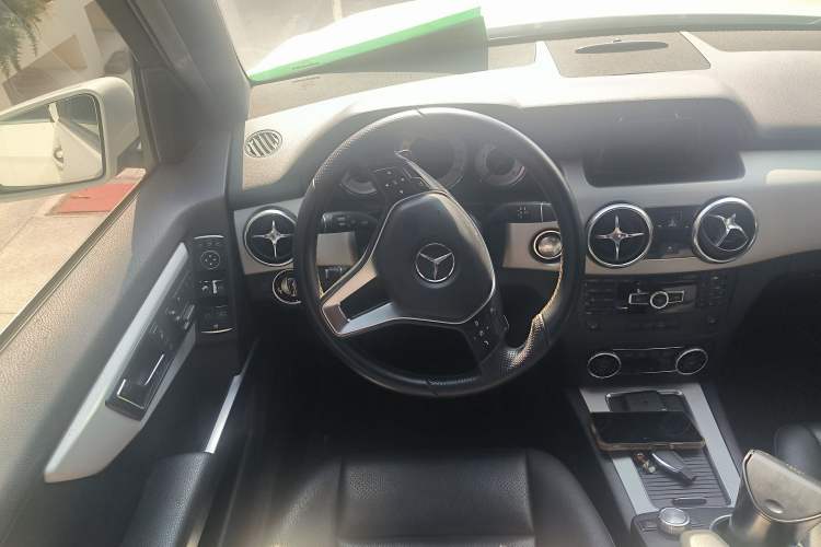 Used Mercedes-Benz GLK-Class 2013 Facelift GLK 300 4MATIC Fashion Edition