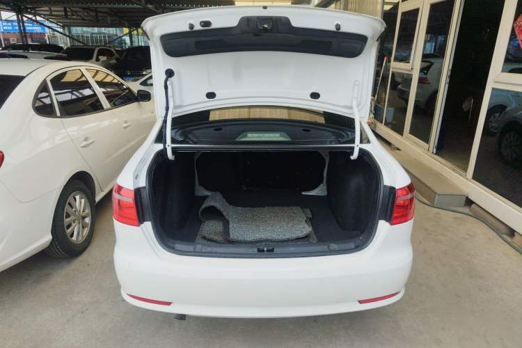 Used Volkswagen Lavida 2013 Restyled Classic 1.6L Automatic Comfort Edition Trunk