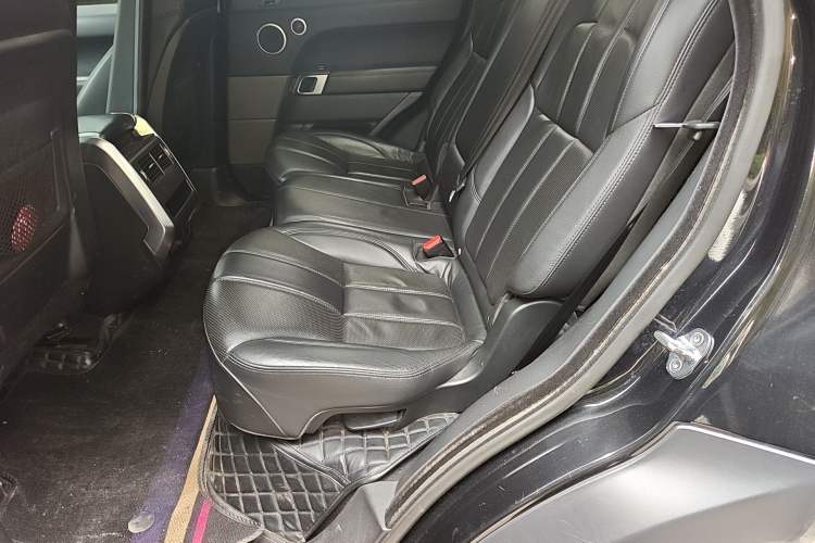 Used Land Rover Range Sport 2016 3.0 SC V6 SE Interior 4