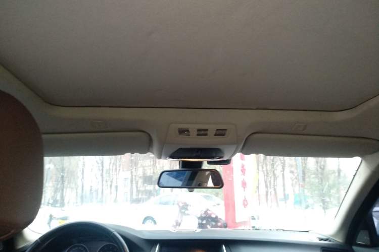 Used BMW 5 Series 2014 525Li Leading Model
