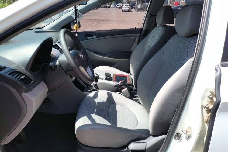 Used Hyundai Verna (older generation) 2014 1.4L Manual Fashion GS Model
