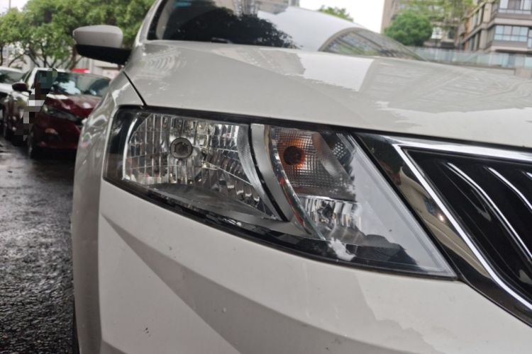 Used Skoda Rapid 2018 1.6L Automatic Comfort Edition