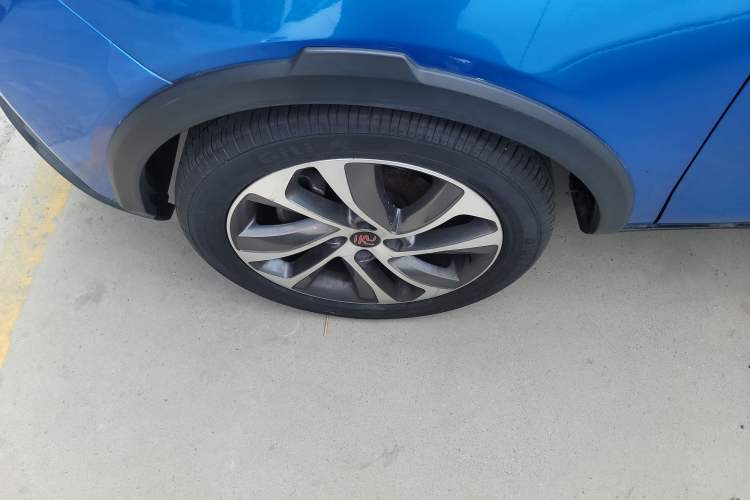 Used BYD Yuan 2016 1.5L Automatic Luxury Version Left Front Wheel Hub