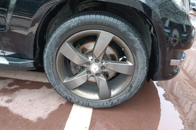 Used Mercedes-Benz GLK-Class 2013 Facelift GLK 300 4MATIC Fashion Edition Right Front Wheel Hub