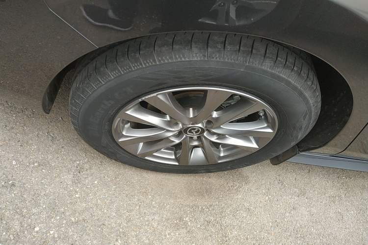 Used Mazda 3 Axela 2020 1.5L Automatic ZhiMei Edition Right Rear Wheel Hub