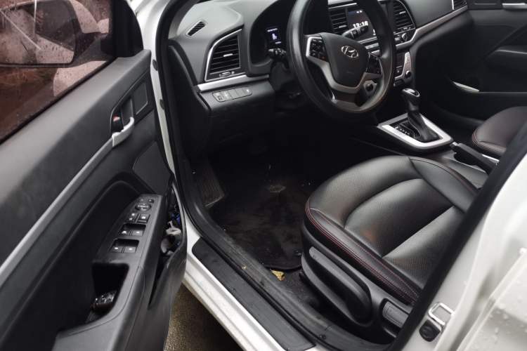 Used Hyundai Elantra (6th Generation / Lingdong) 2016 1.6L Automatic ZhiXuan – Elite Version Driver Seat