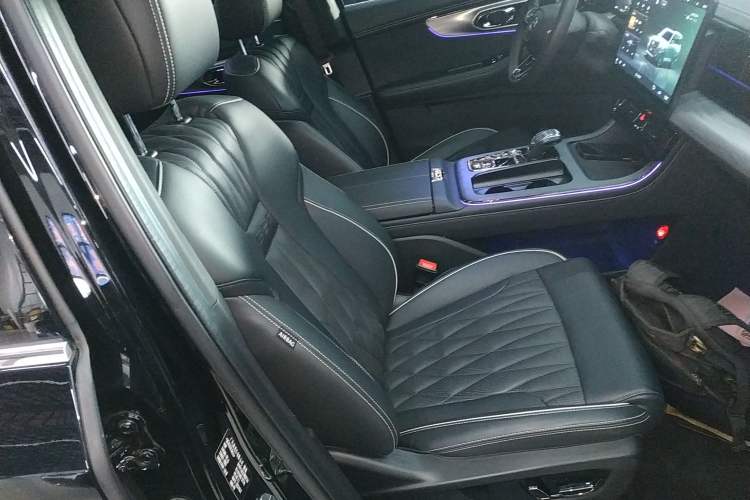 Used GAC Trumpchi GS8 2022 Double-Energy Series 2.0TM Two-Wheel Drive Prestige Edition (6 Seats)
