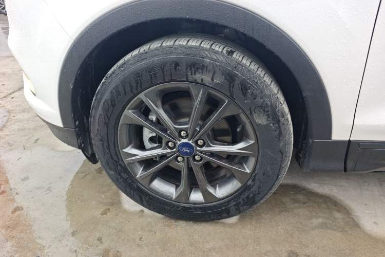 Used Ford Kuga 2019 EcoBoost 180 Two-Wheel-Drive Platinum Edition China VI Standard