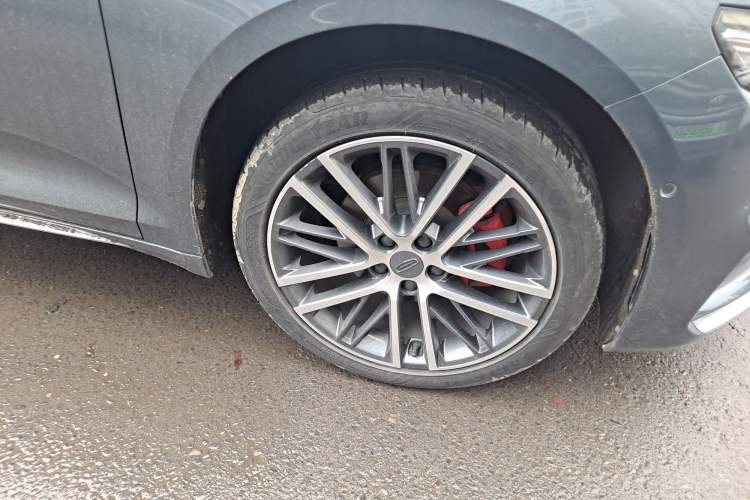 Used Geely Auto Preface 2021 Revised Version 2.0TD Luxury Edition Right Front Wheel Hub