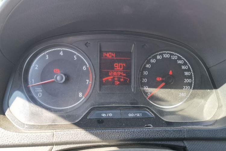 Used Volkswagen Jetta 2017 1.4L Manual Fashion Edition
