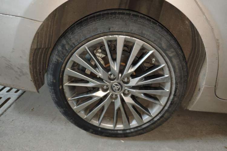 Used Toyota Camry 2019 Dual-Engine 2.5 HG Luxury Edition China VI Standard