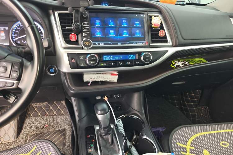 Used Toyota Highlander 2018 2.0T Four-Wheel Drive Prestige Version 7 Seats China VI Standard